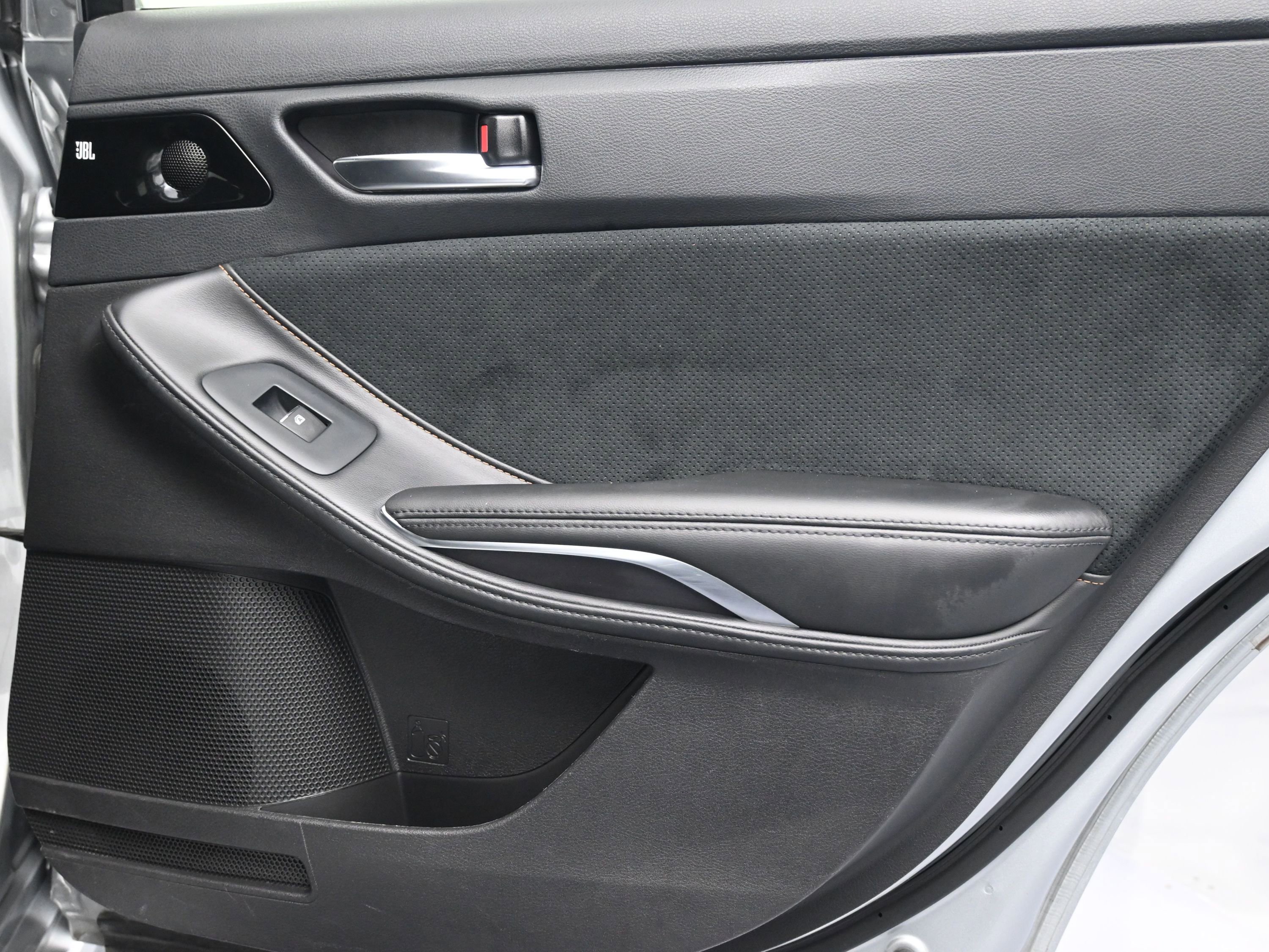 Used 2022 Toyota Avalon Touring image 12