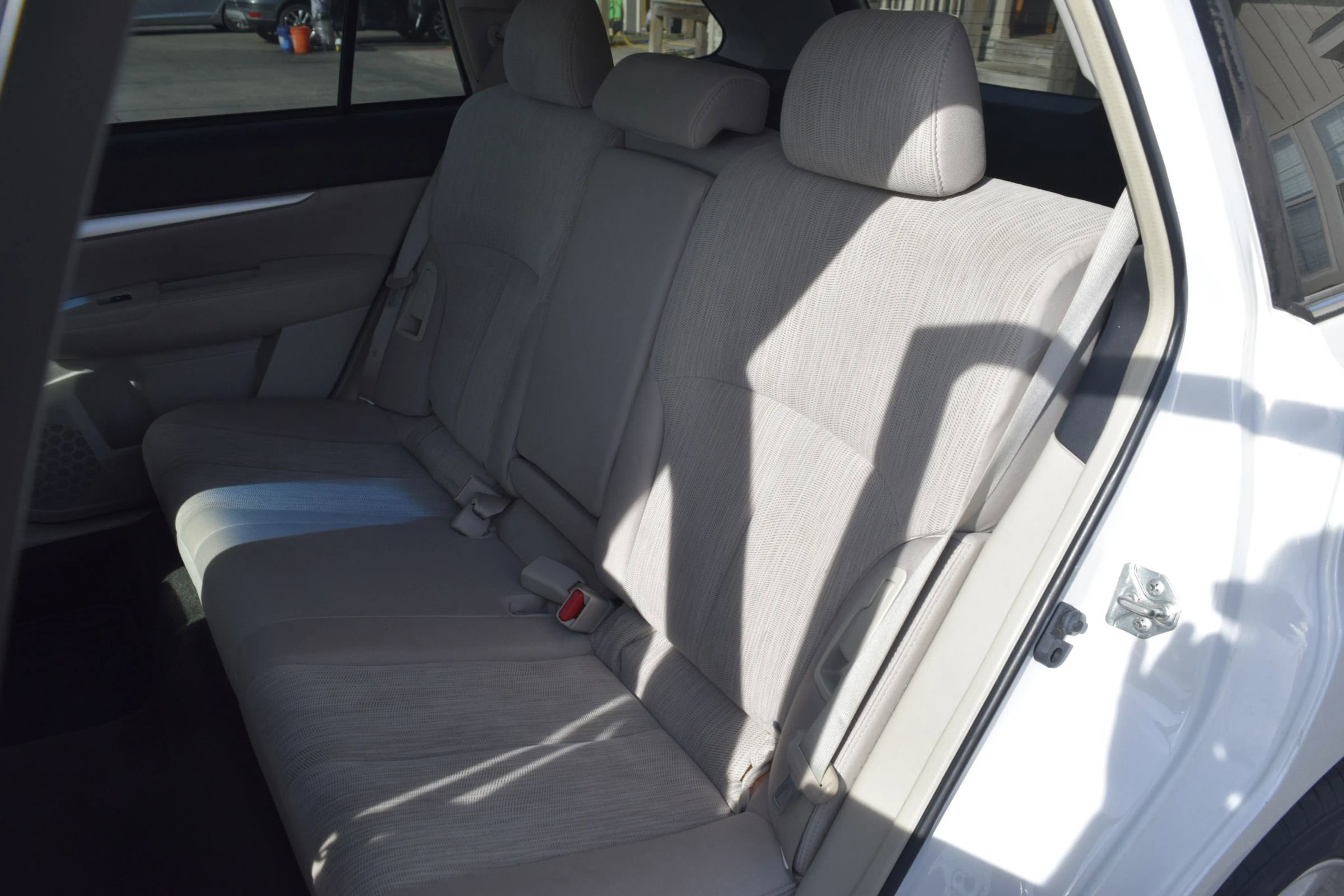 Used 2013 Subaru Outback 2.5i Premium AWD/4WD image 7