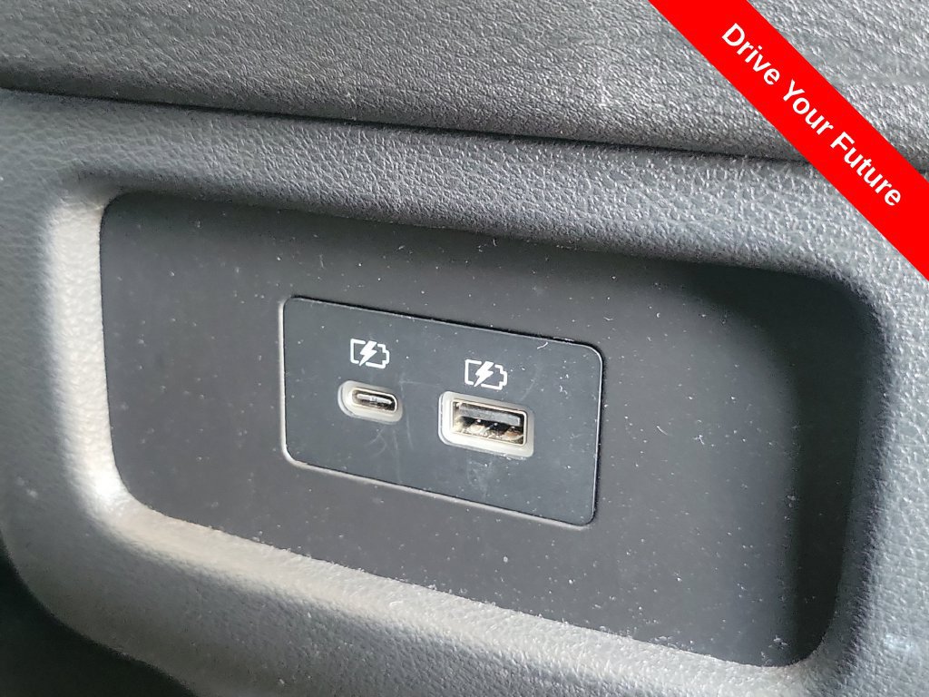 Used 2025 Nissan Pathfinder S FWD image 21