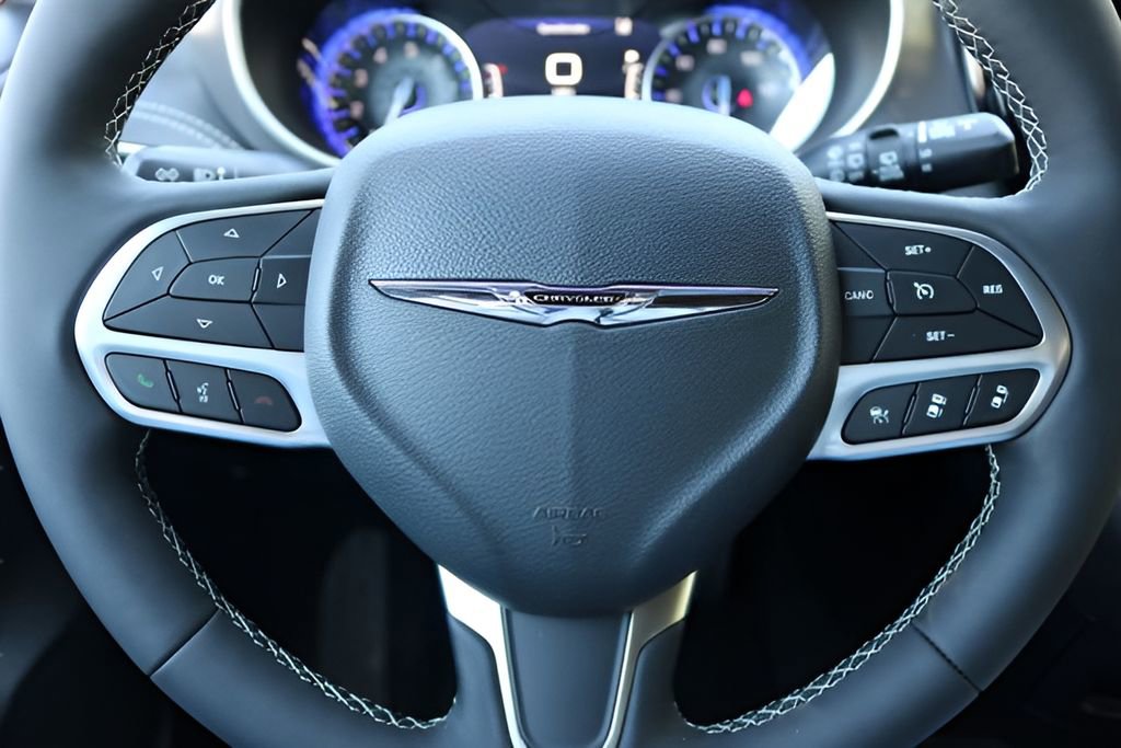 New 2026 Chrysler Pacifica Select FWD image 22