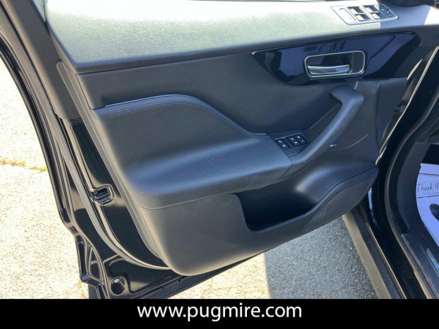 Used 2019 Jaguar F-PACE Premium image 10