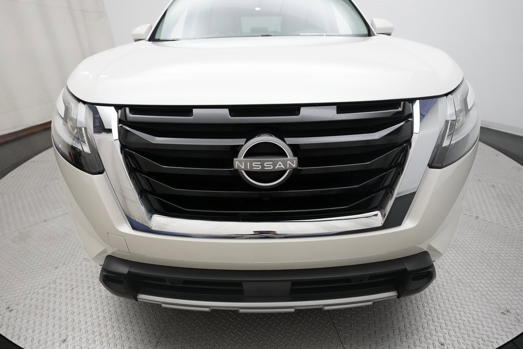 Certified 2024 Nissan Pathfinder SL image 22