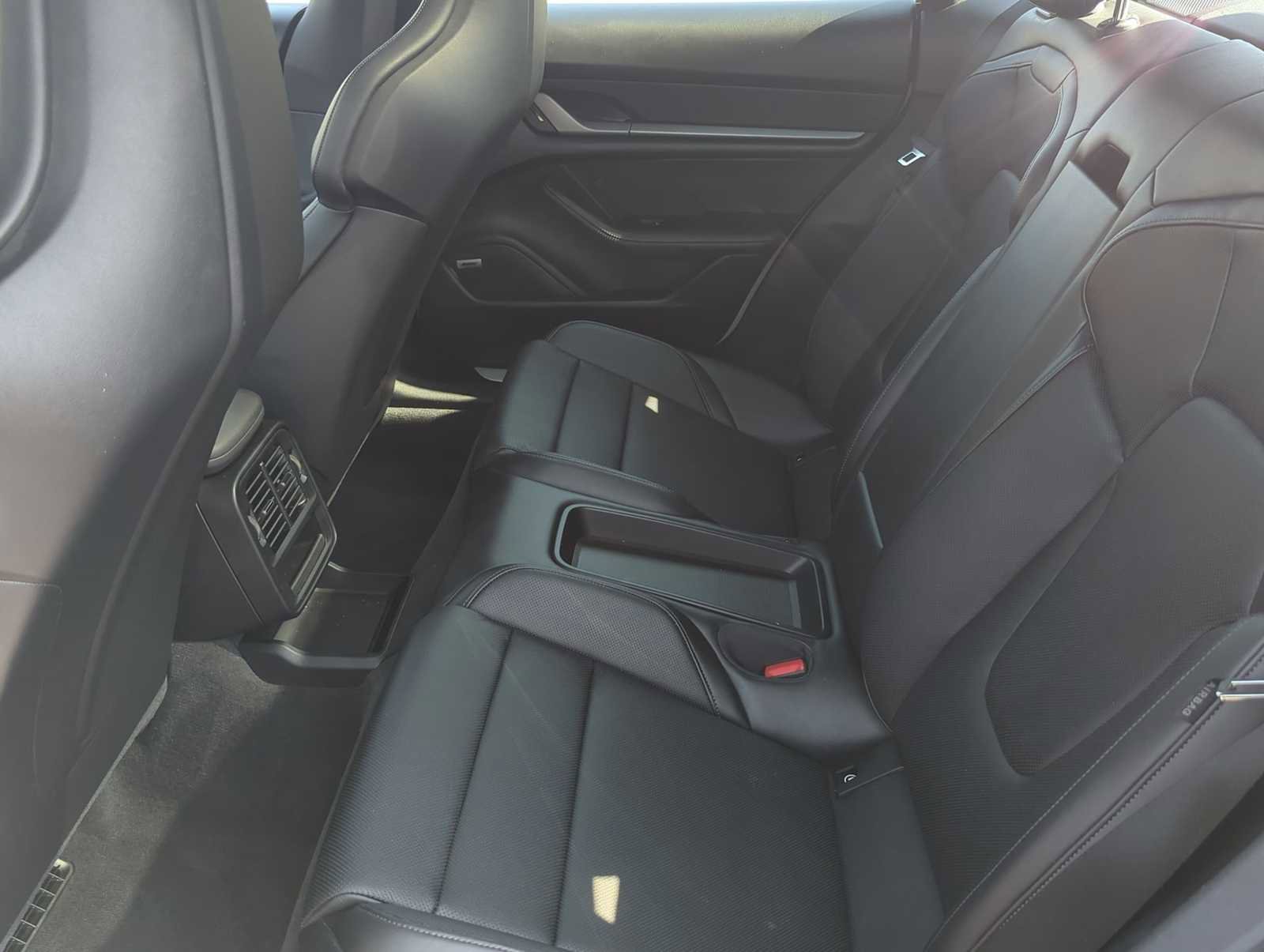 Used 2025 Porsche Taycan image 20