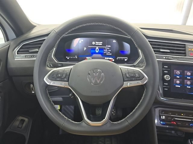 Used 2024 Volkswagen Tiguan SE FWD image 8
