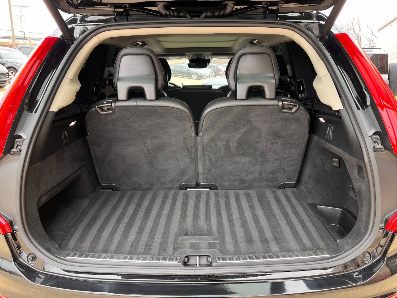 Used 2022 Volvo XC90 T6 Momentum w/ Climate Package AWD/4WD image 21