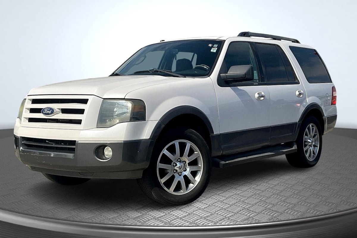 Used 2011 Ford Expedition XLT w/ 202A Rapid Spec Order Code RWD image 12