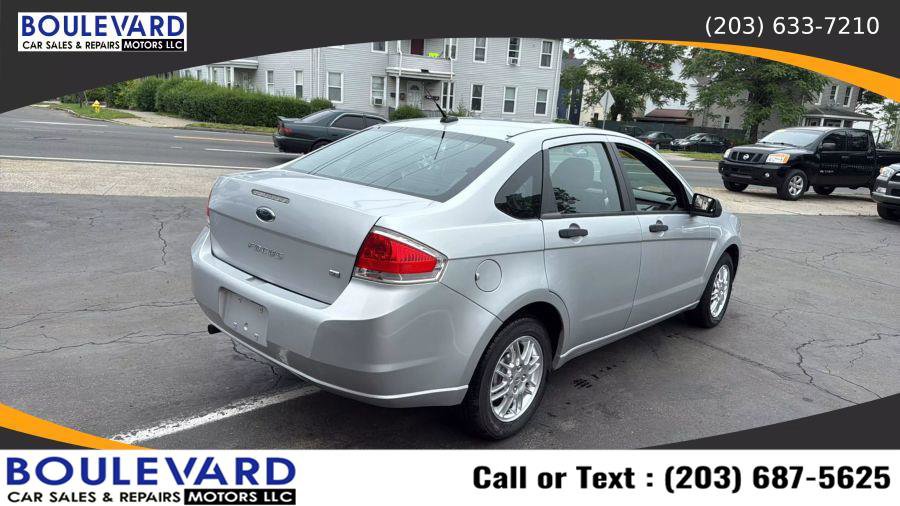 Used 2010 Ford Focus SE image 7