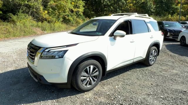 Certified 2024 Nissan Pathfinder SL w/ Cargo Package image 4