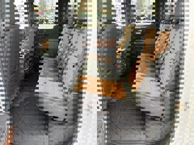 Used 2021 Chevrolet Silverado 1500 High Country w/ Technology Package image 18