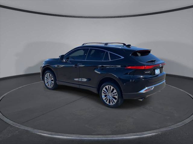 Certified 2022 Toyota Venza XLE AWD/4WD image 7