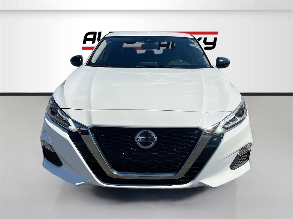 Used 2022 Nissan Altima 2.5 SR image 2