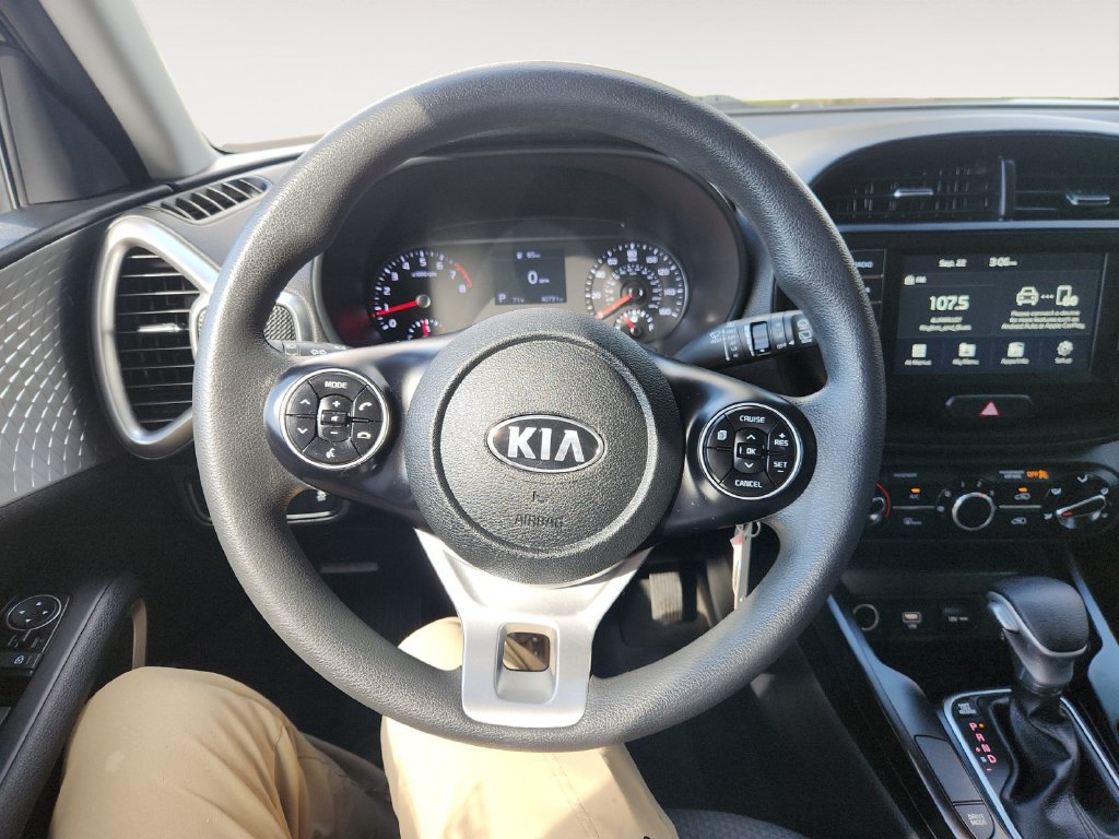 Used 2020 Kia Soul LX FWD image 13
