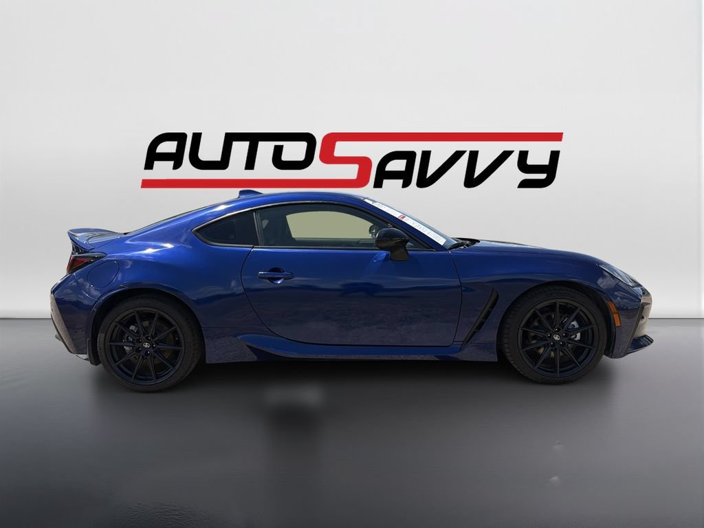 Used 2025 Toyota GR86 Premium RWD image 4