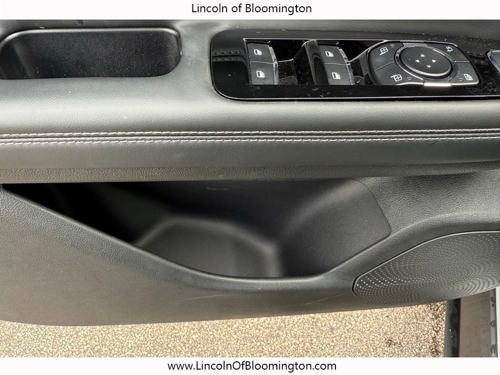 New 2025 Lincoln Corsair Reserve w/ Towing Package image 36