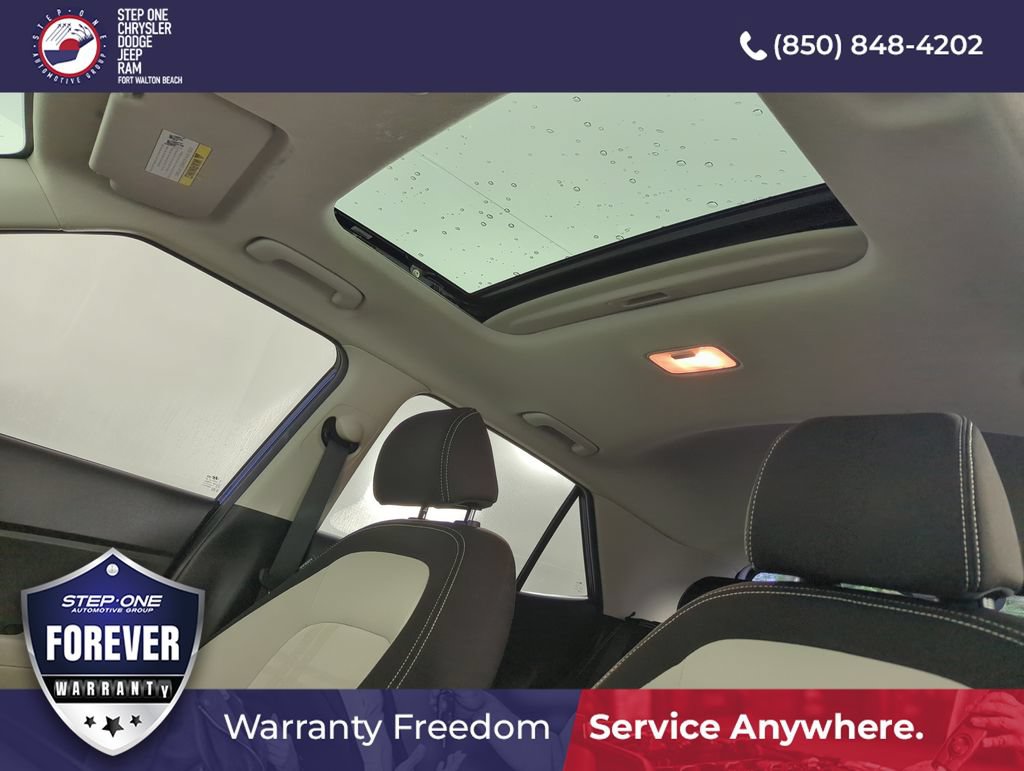 Used 2023 Hyundai Venue SEL FWD image 27