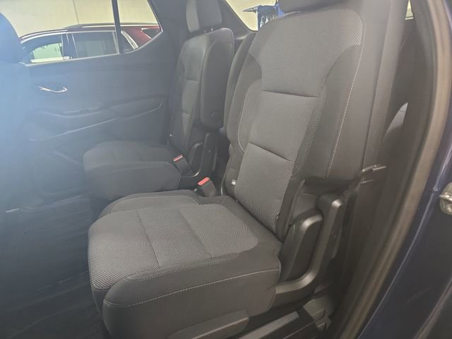Used 2023 Chevrolet Traverse LT w/ Rear Camera Mirror Package image 19