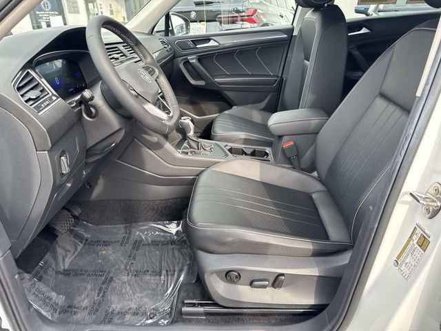 Certified 2023 Volkswagen Tiguan SE image 12