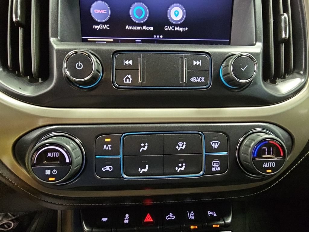 Used 2022 GMC Canyon Denali w/ Denali Black Edition Package AWD/4WD image 21