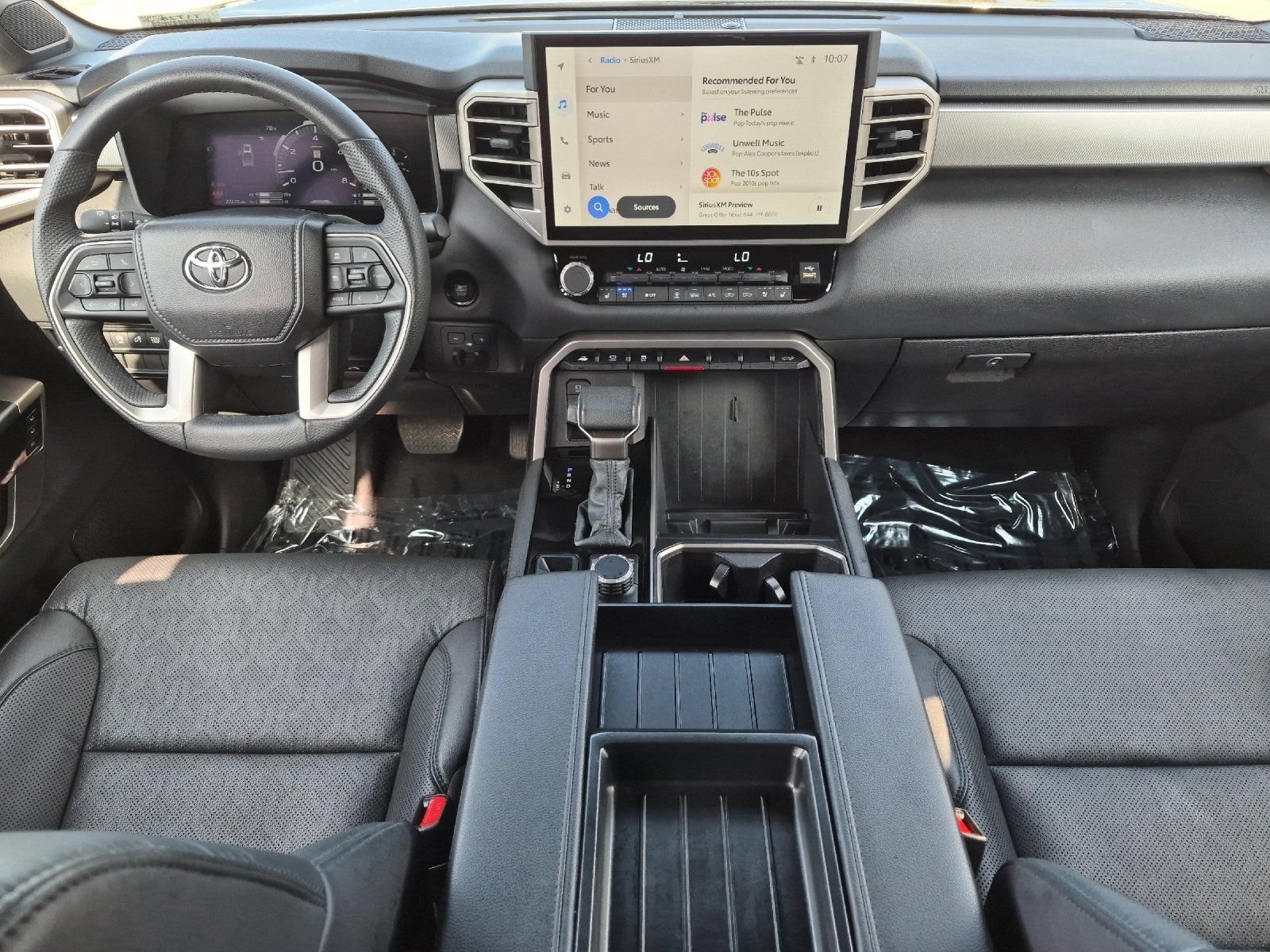 Used 2025 Toyota Tundra Limited AWD/4WD image 12