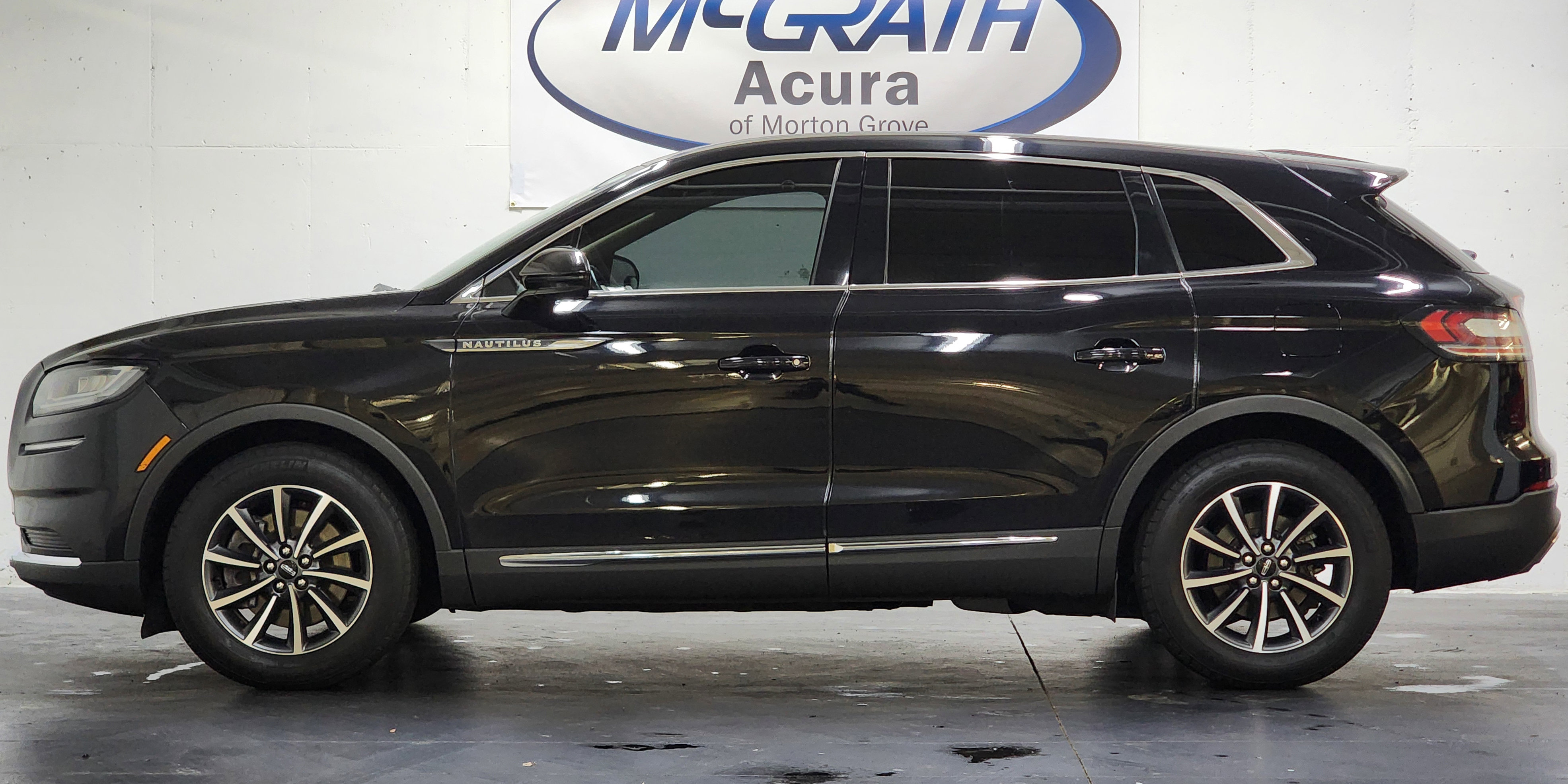 Used 2022 Lincoln Nautilus FWD image 11