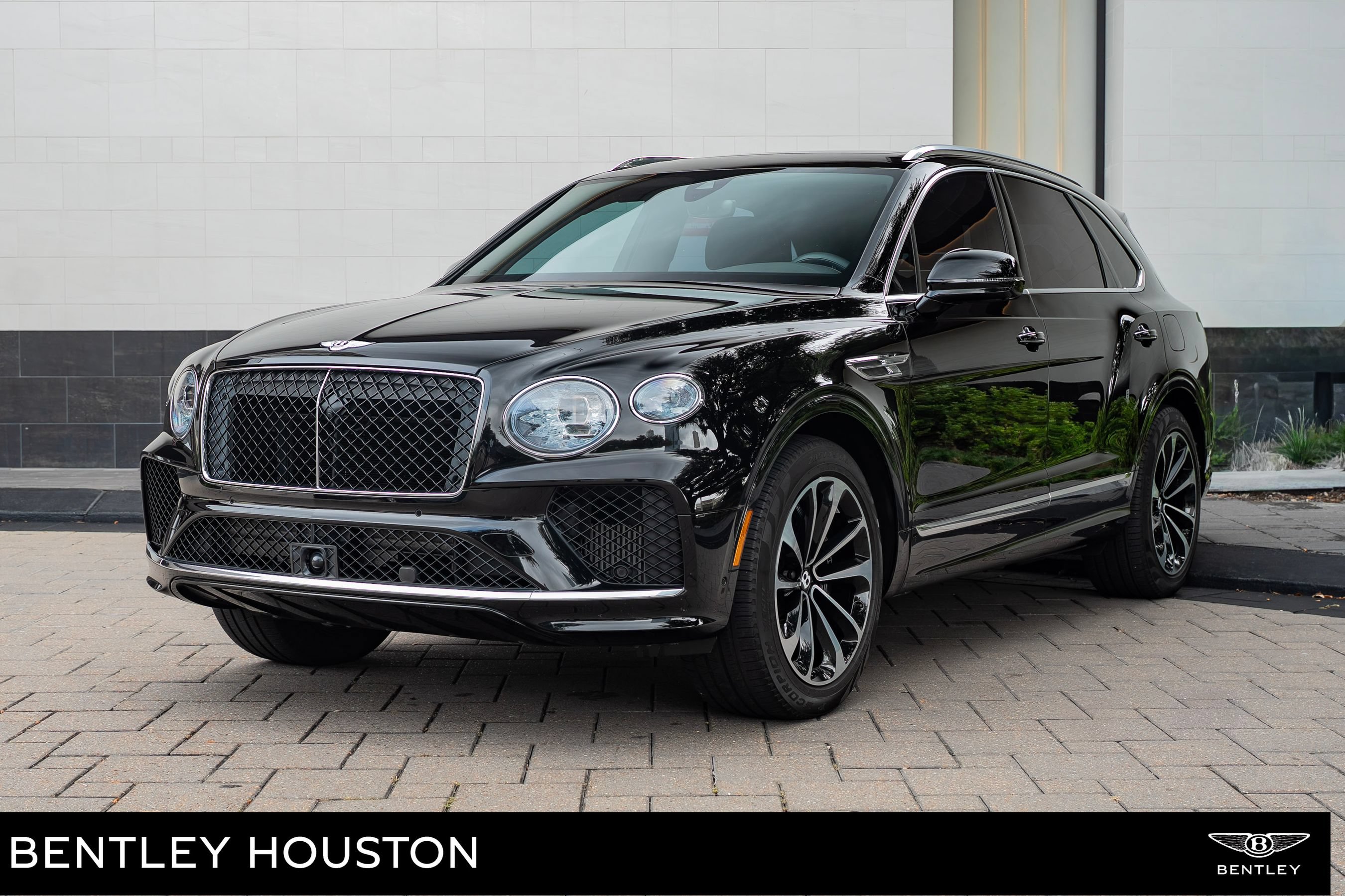 Certified 2024 Bentley Bentayga Plug-In Hybrid AWD/4WD image 1