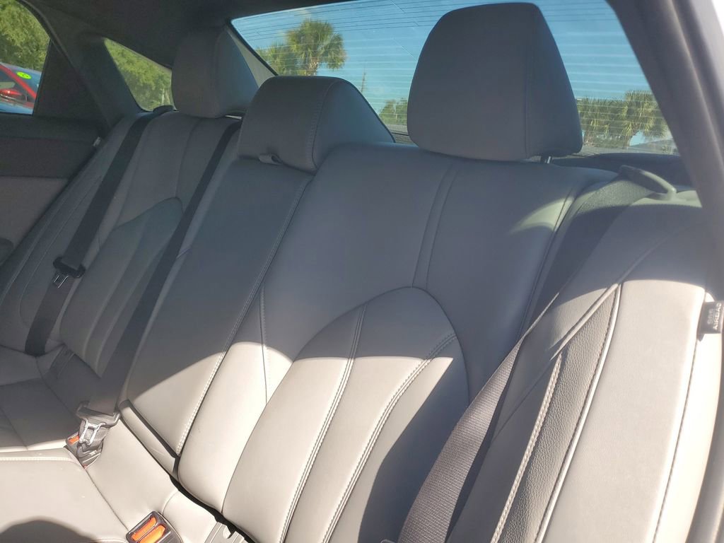 Used 2019 Toyota Avalon XLE image 12