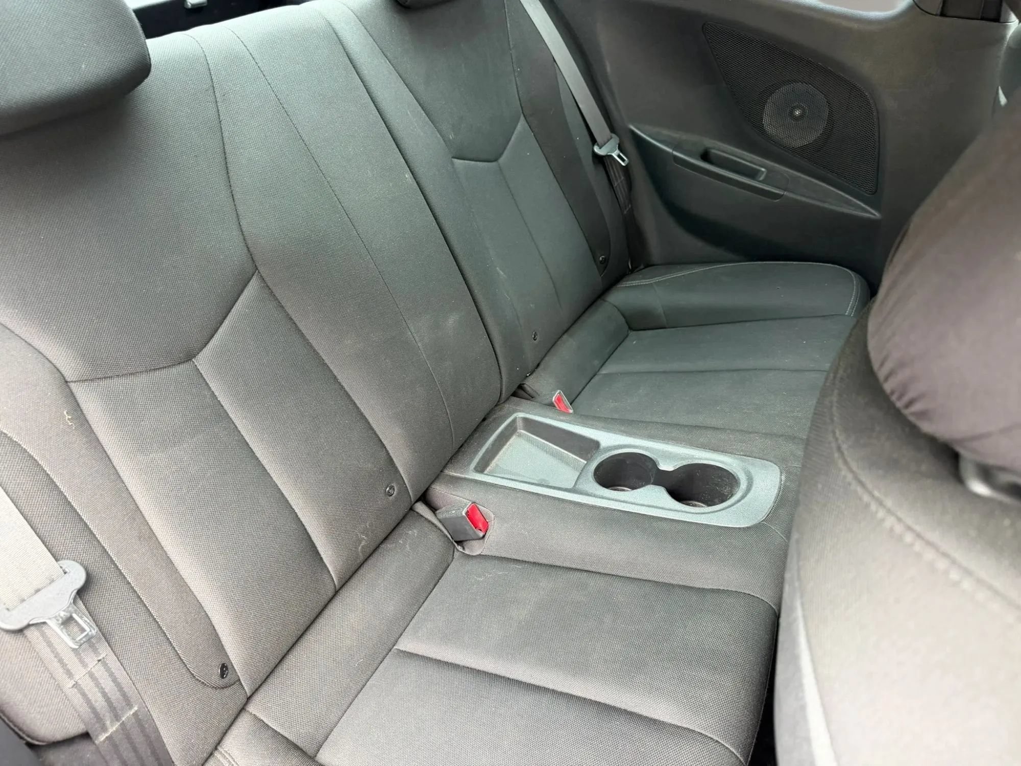 Used 2013 Hyundai Veloster FWD image 13