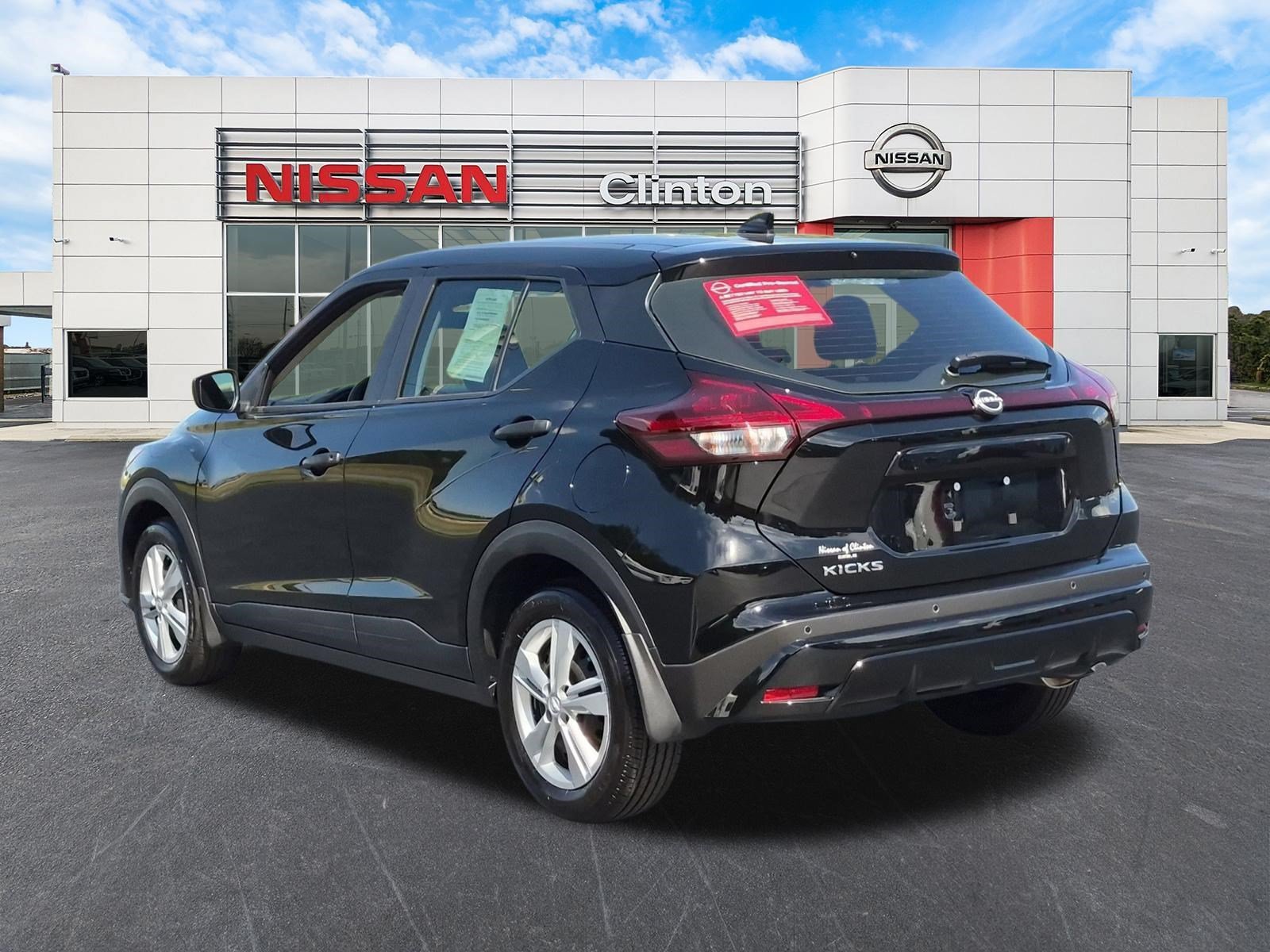 Used 2025 Nissan Kicks Play S FWD image 5