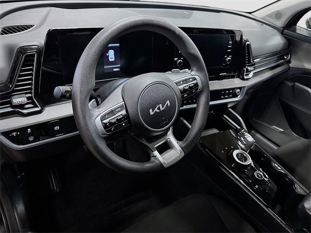 Used 2023 Kia Sportage LX image 16