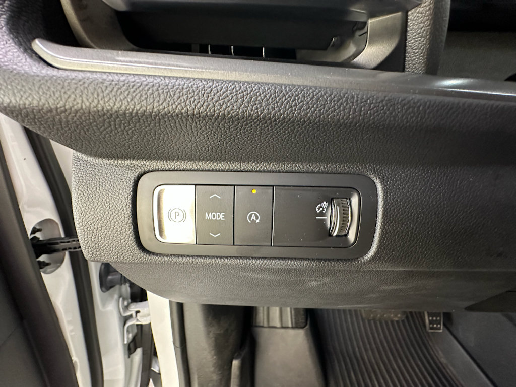 Used 2024 Chevrolet Traverse LT w/ LPO, Floor Liner Package FWD image 28
