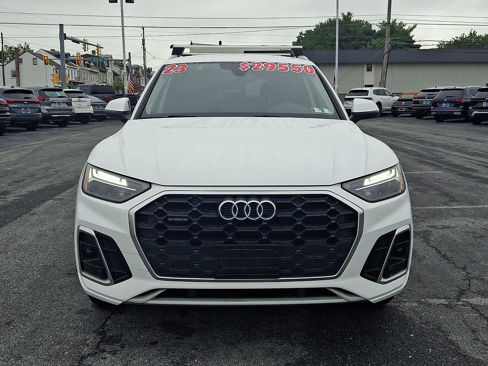 Used 2023 Audi Q5 2.0T Premium w/ Convenience Package AWD/4WD image 2