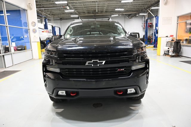Used 2021 Chevrolet Silverado 1500 LT Trail Boss w/ Convenience Package II image 2