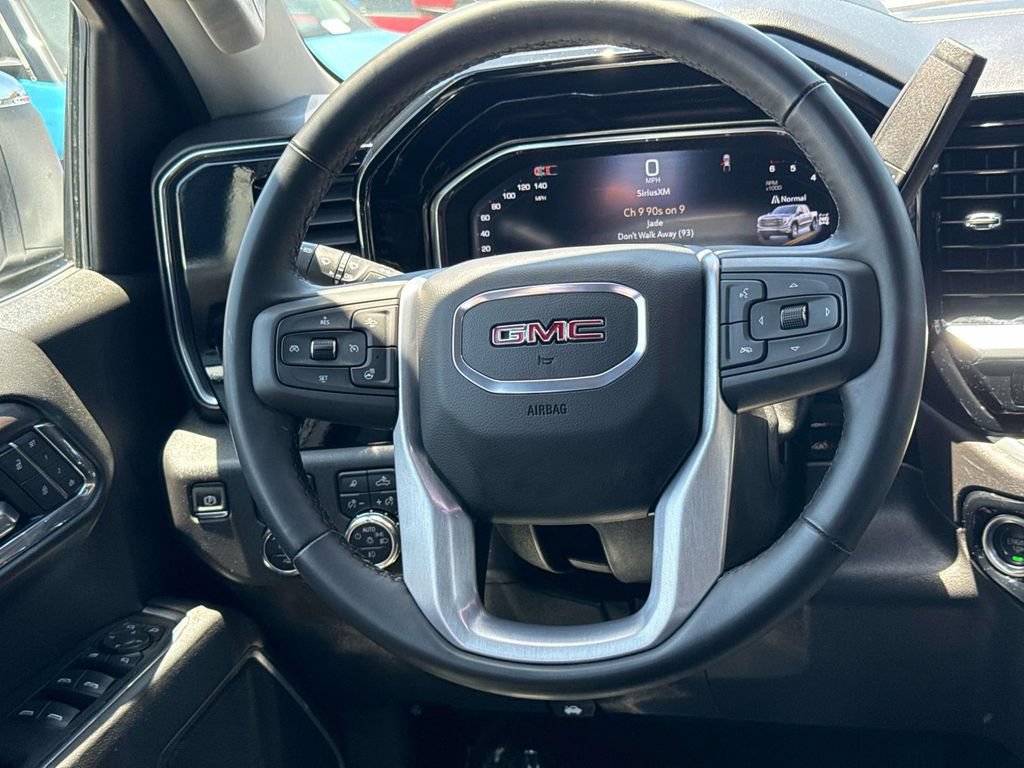 Used 2025 GMC Sierra 1500 SLT AWD/4WD image 16