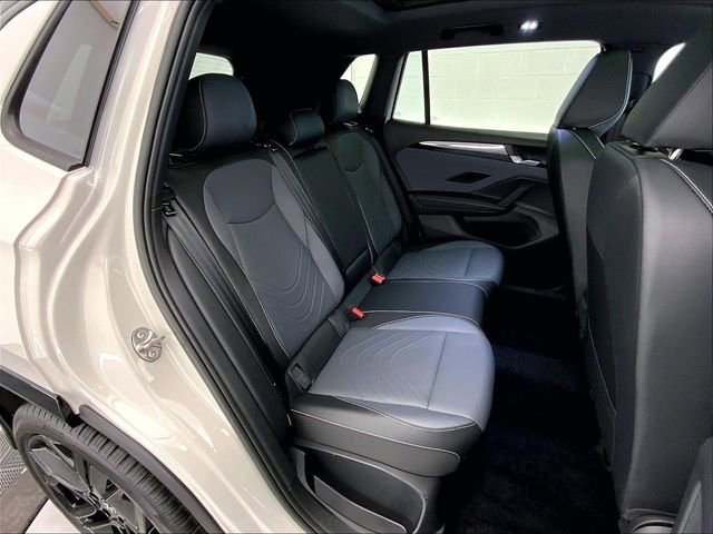 New 2026 Volkswagen Tiguan SE R-Line image 10