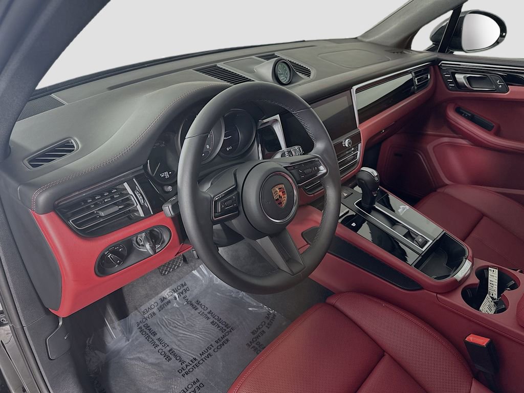 New 2026 Porsche Macan Turbo AWD/4WD image 4