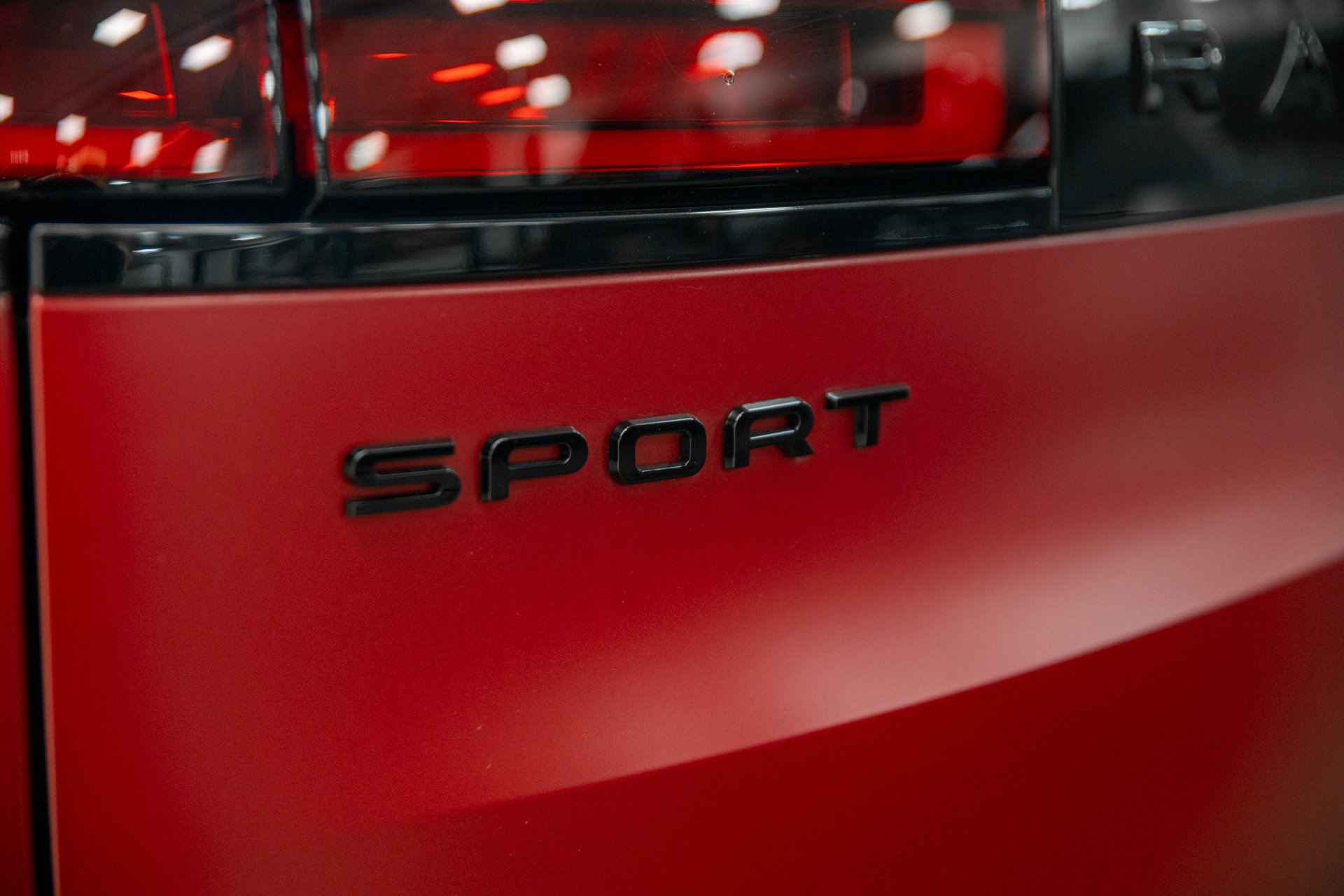 Used 2025 Land Rover Range Rover Sport SE AWD/4WD image 35