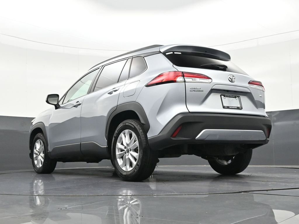 Used 2024 Toyota Corolla Cross LE image 25