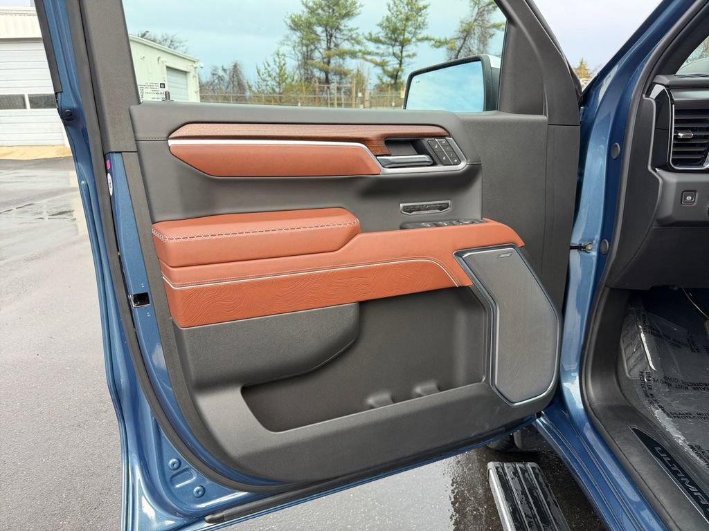 Used 2025 GMC Sierra 1500 Denali Ultimate image 17