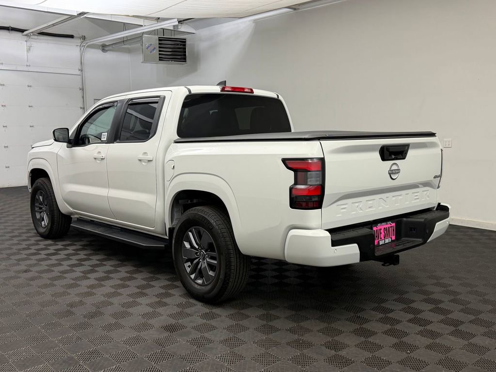 Used 2025 Nissan Frontier SV AWD/4WD image 3