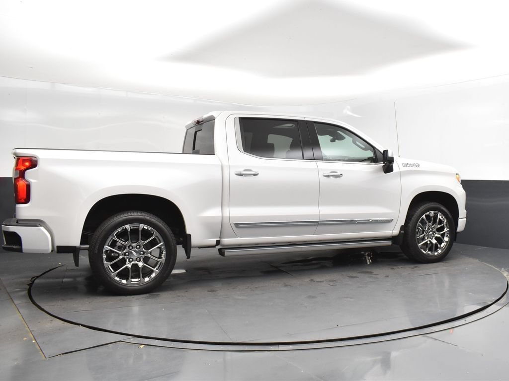 New 2025 Chevrolet Silverado 1500 High Country AWD/4WD image 8