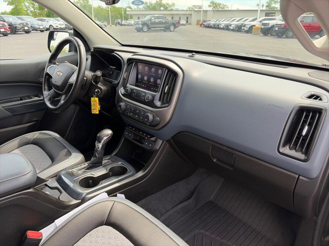 Used 2022 Chevrolet Colorado Z71 w/ Z71 Midnight Edition AWD/4WD image 21