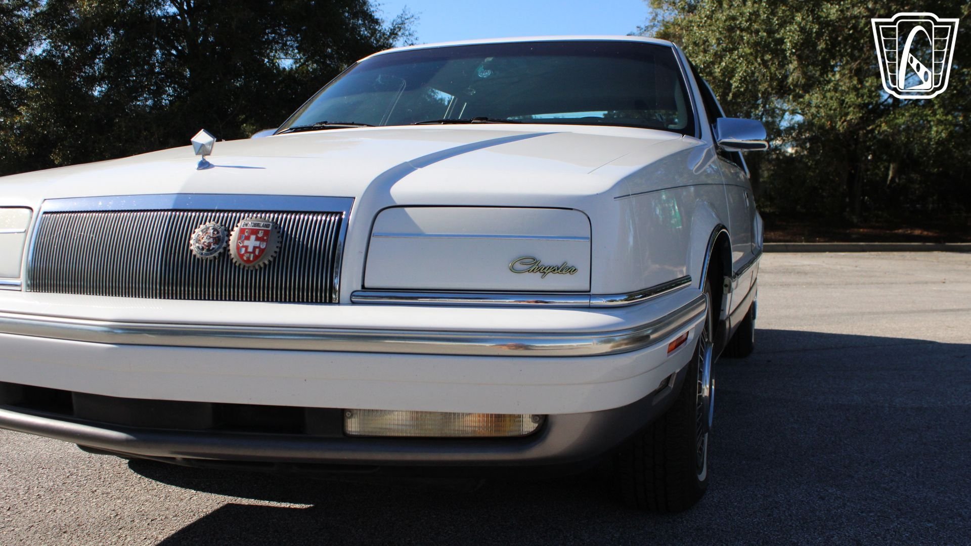 Used 1993 Chrysler New Yorker Fifth Avenue FWD image 28