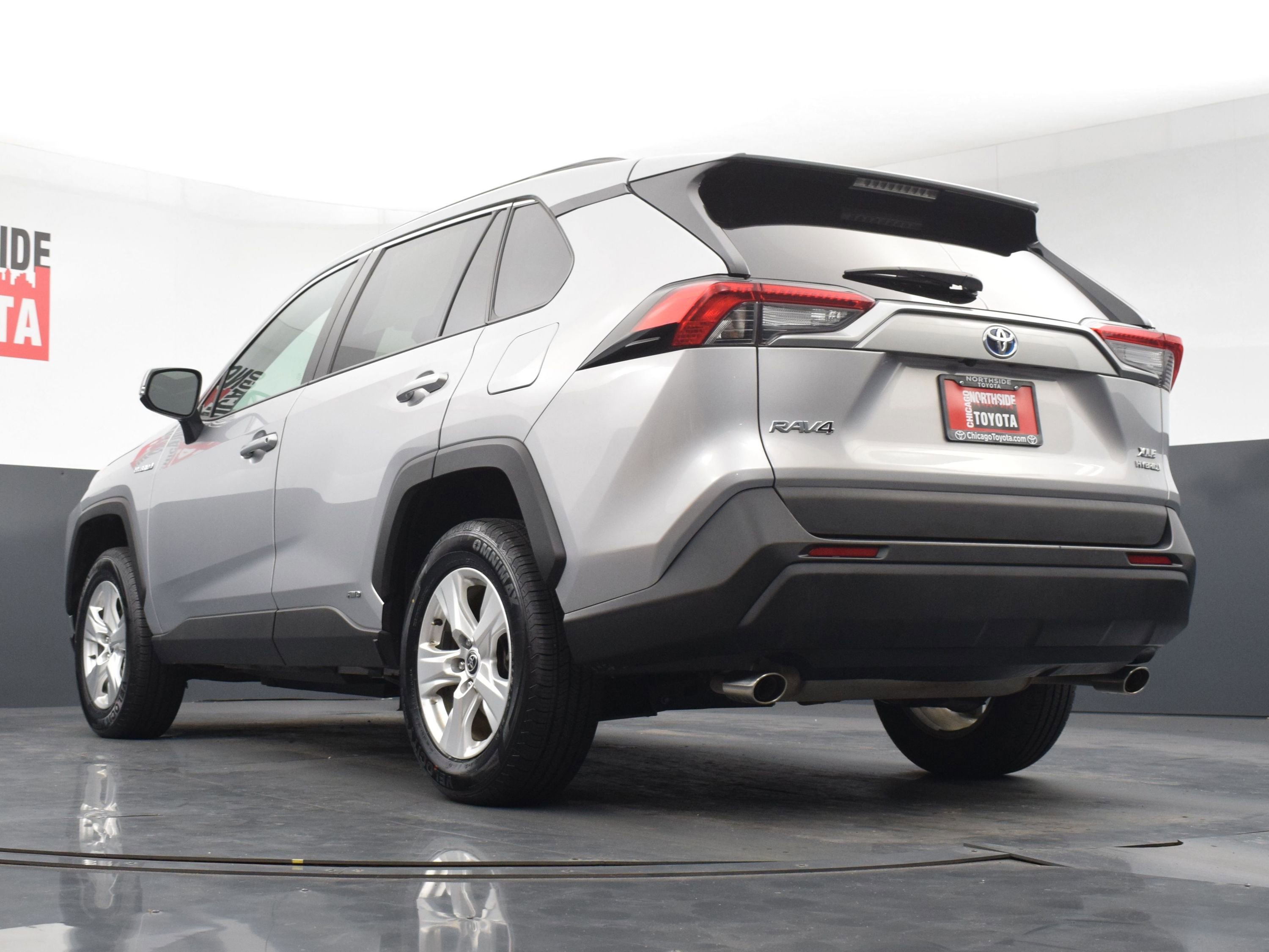 Used 2021 Toyota RAV4 XLE w/ Convenience Package AWD/4WD image 28