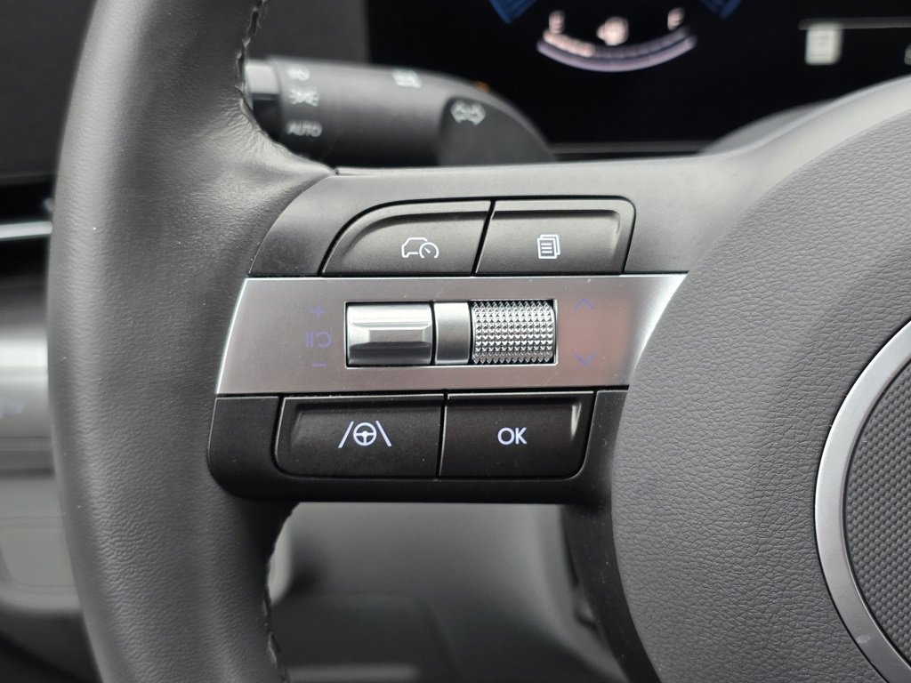 Used 2025 Hyundai Kona SEL image 23