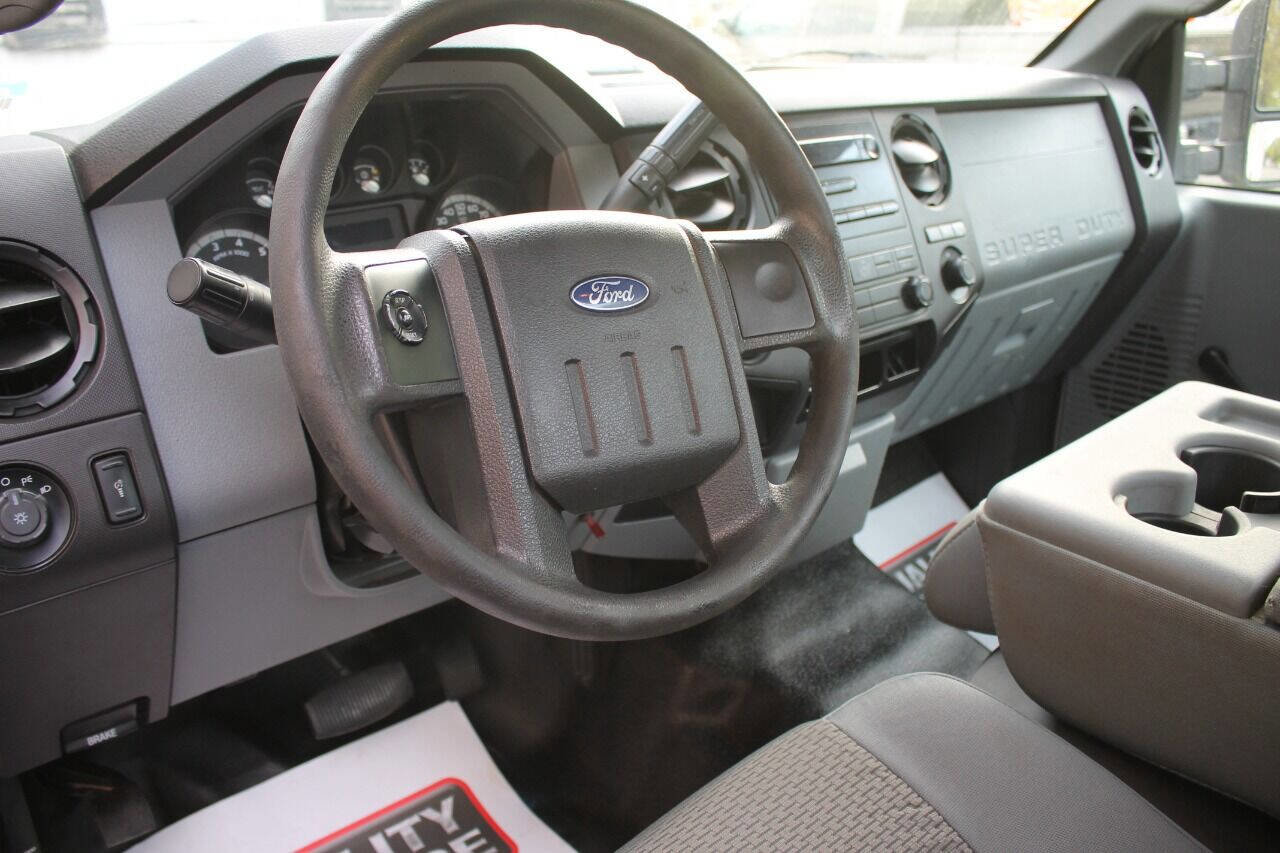 Used 2012 Ford F250 XL image 32