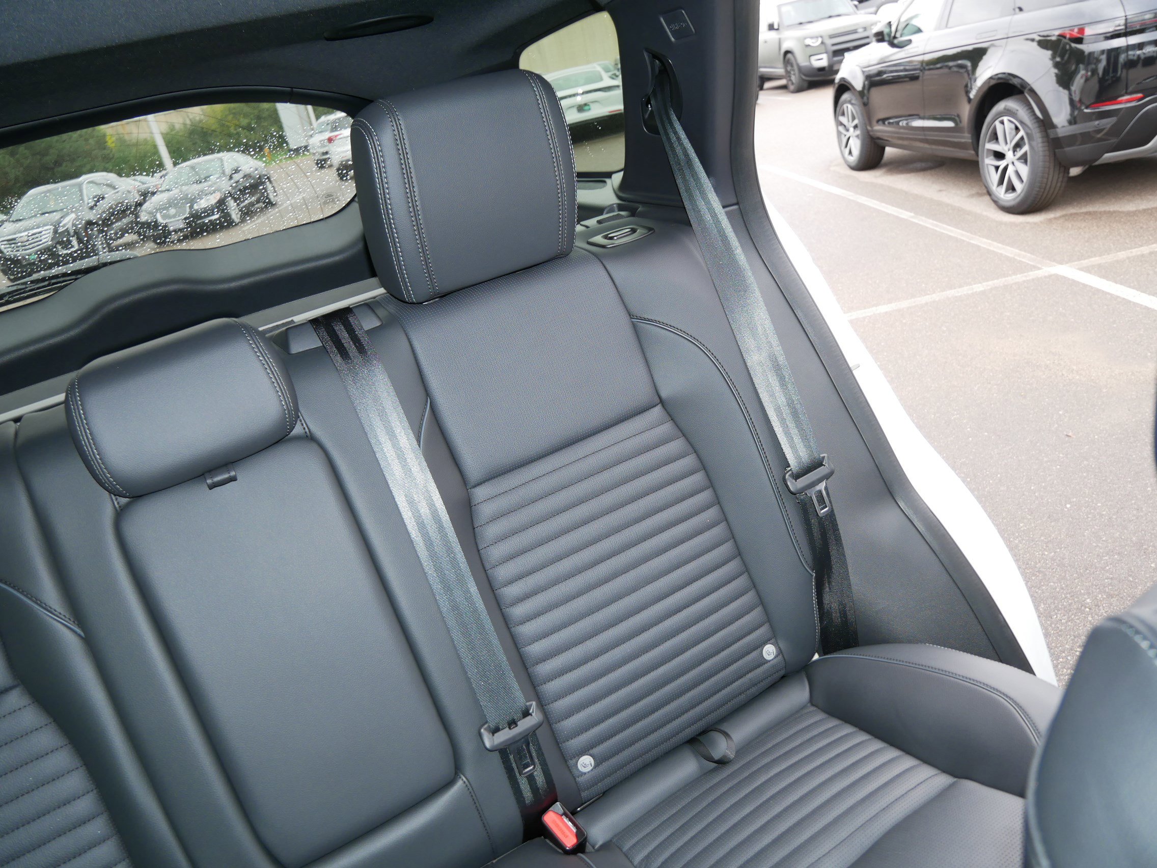 Used 2024 Land Rover Discovery Sport Dynamic SE image 14