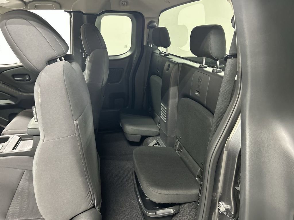 Used 2023 Nissan Frontier S w/ Technology Package image 19