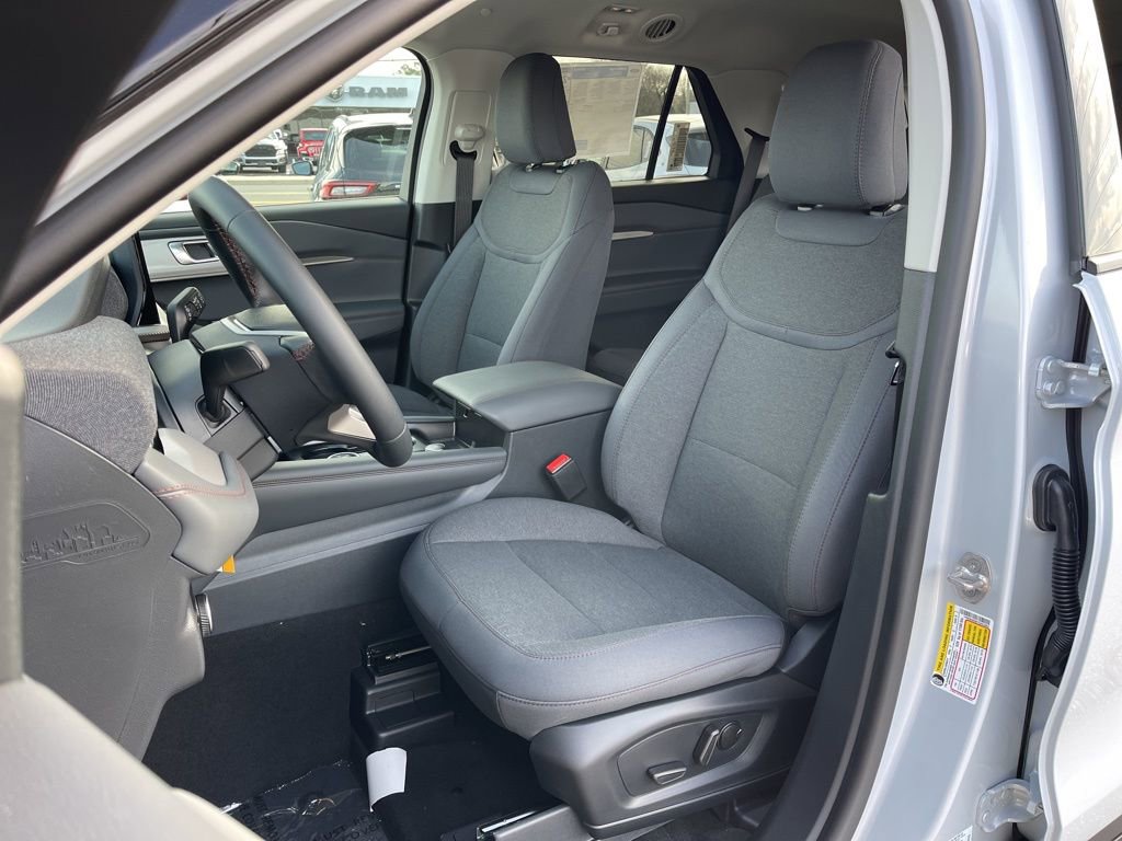 New 2026 Ford Explorer Active image 17