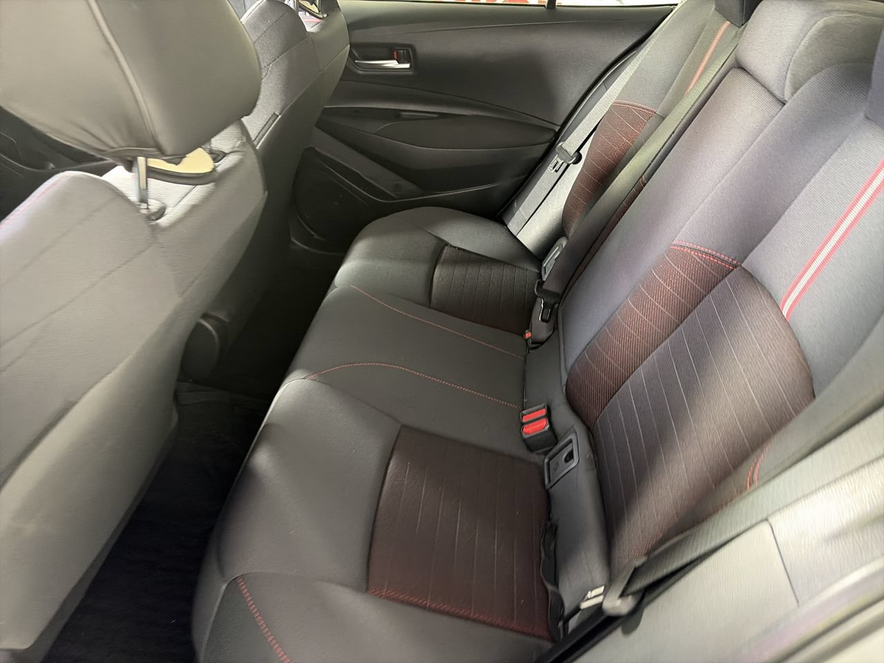 Used 2026 Toyota Corolla SE w/ Carpet Mat Package (TMS) FWD image 22