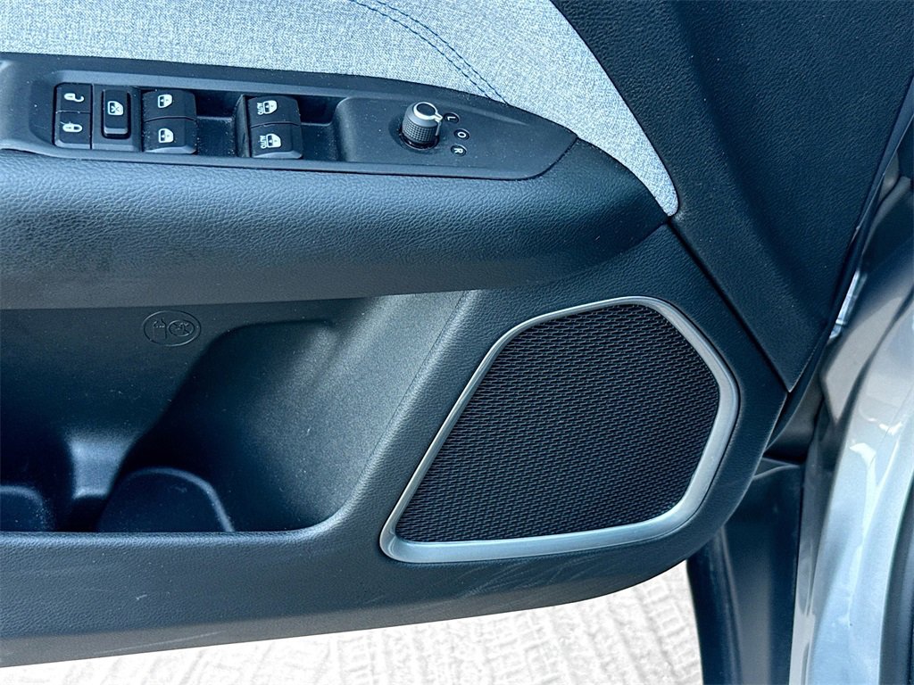 Used 2023 Jeep Compass Latitude image 20